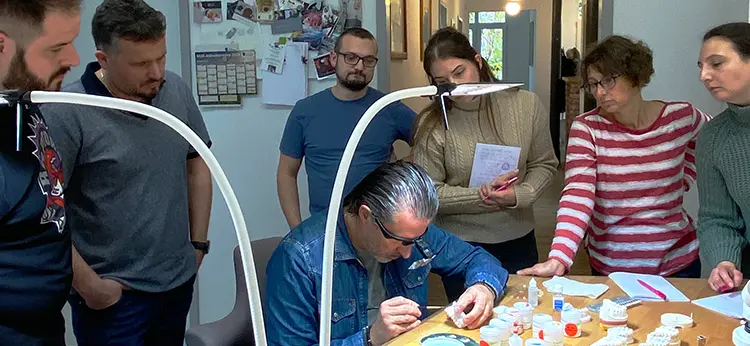 Unbegrenzte M&ouml;glichkeiten mit ceraMotion&reg; von Dentaurum